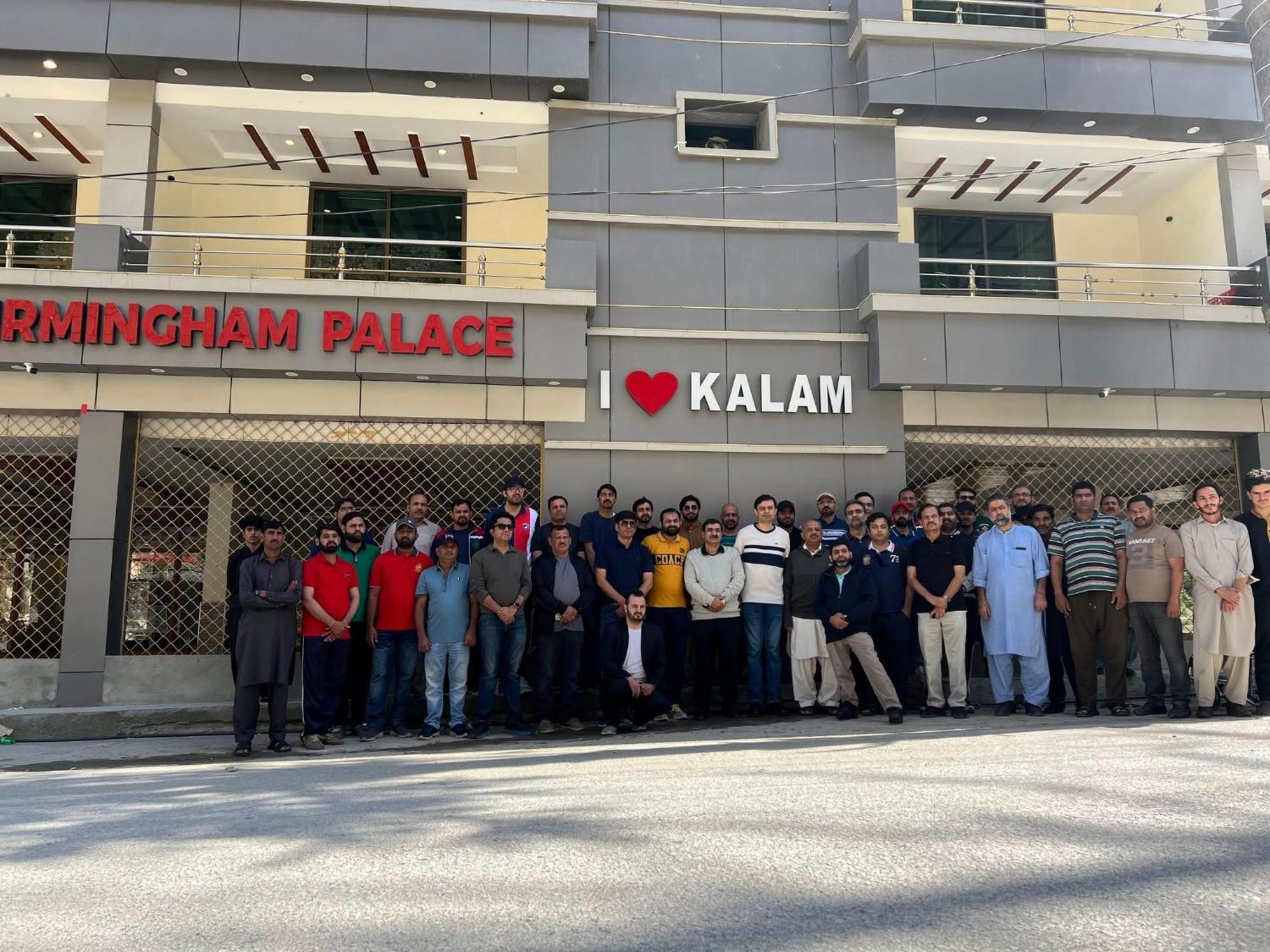Hotel Birmingham Palace Kalam By Khan Familia Bagian luar foto