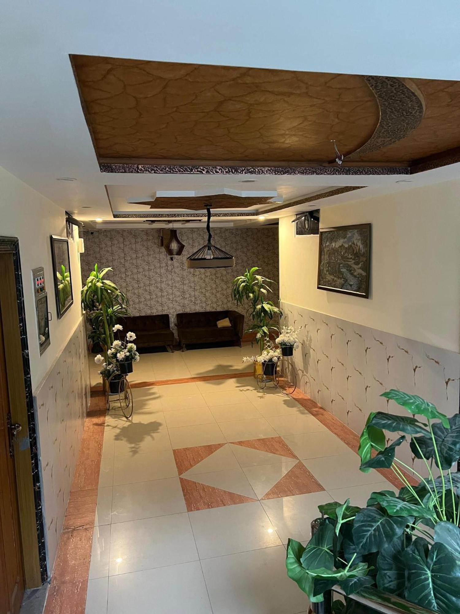Hotel Birmingham Palace Kalam By Khan Familia Bagian luar foto