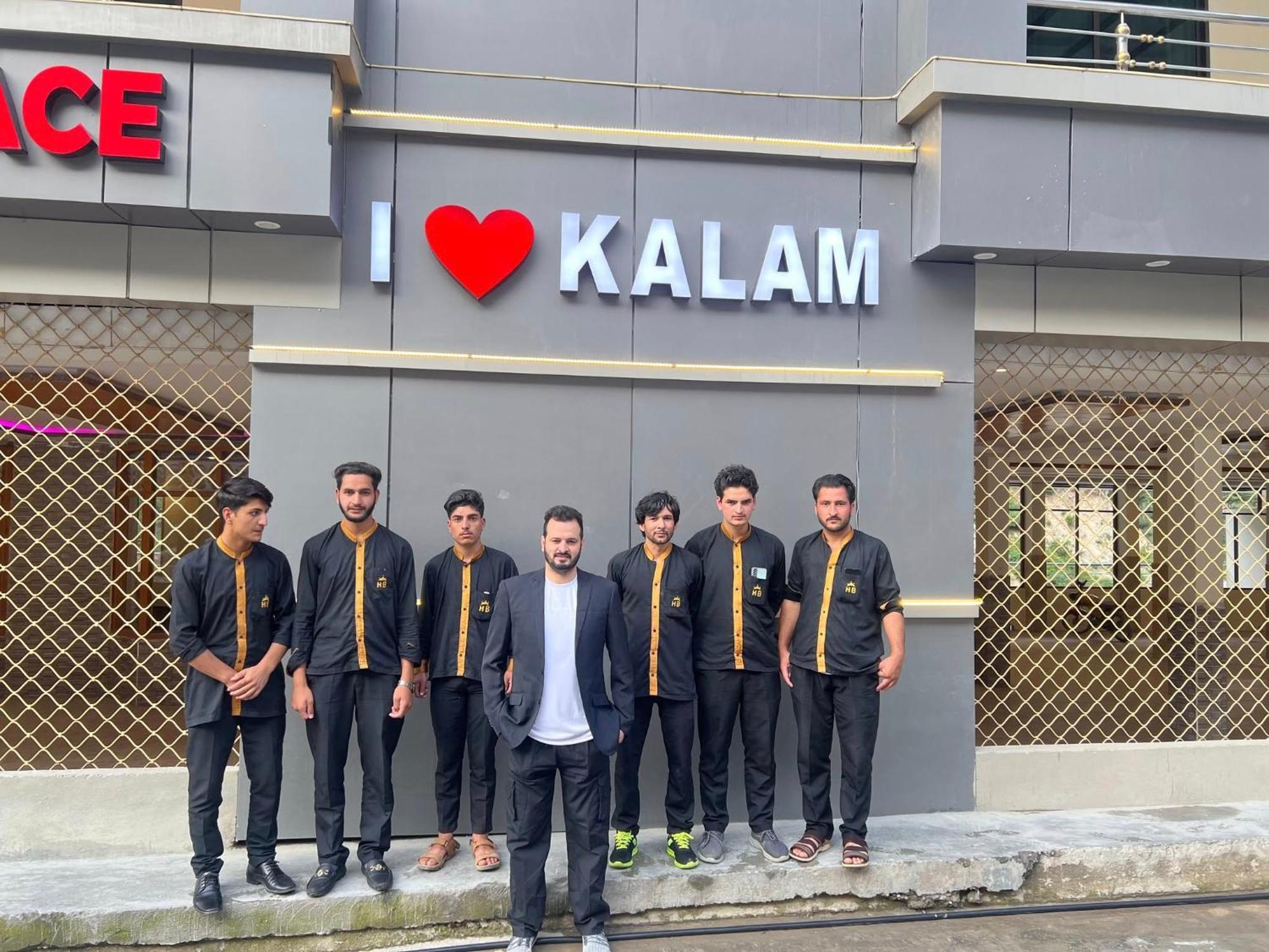 Hotel Birmingham Palace Kalam By Khan Familia Bagian luar foto