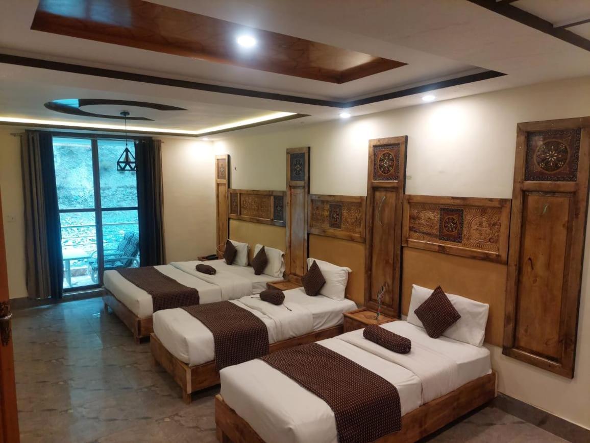 Hotel Birmingham Palace Kalam By Khan Familia Bagian luar foto