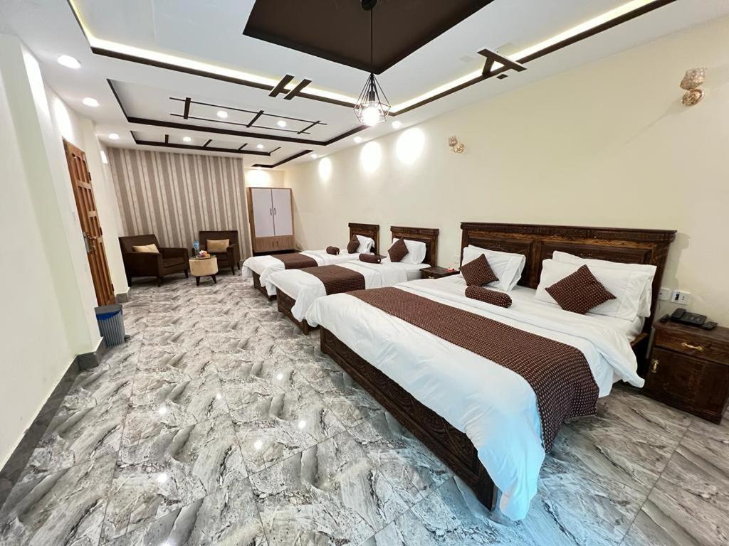 Hotel Birmingham Palace Kalam By Khan Familia Bagian luar foto